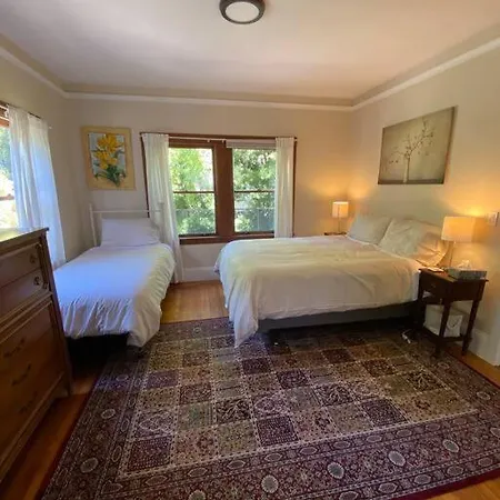 4 Berkeley Furnished Apartment - 2 Beds Laundry And Parking Exterior photo